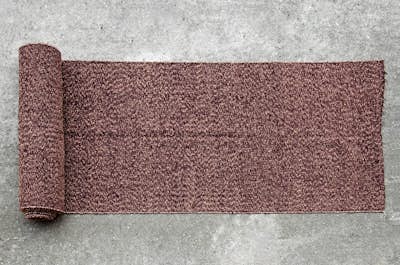 Wool machine-made rug